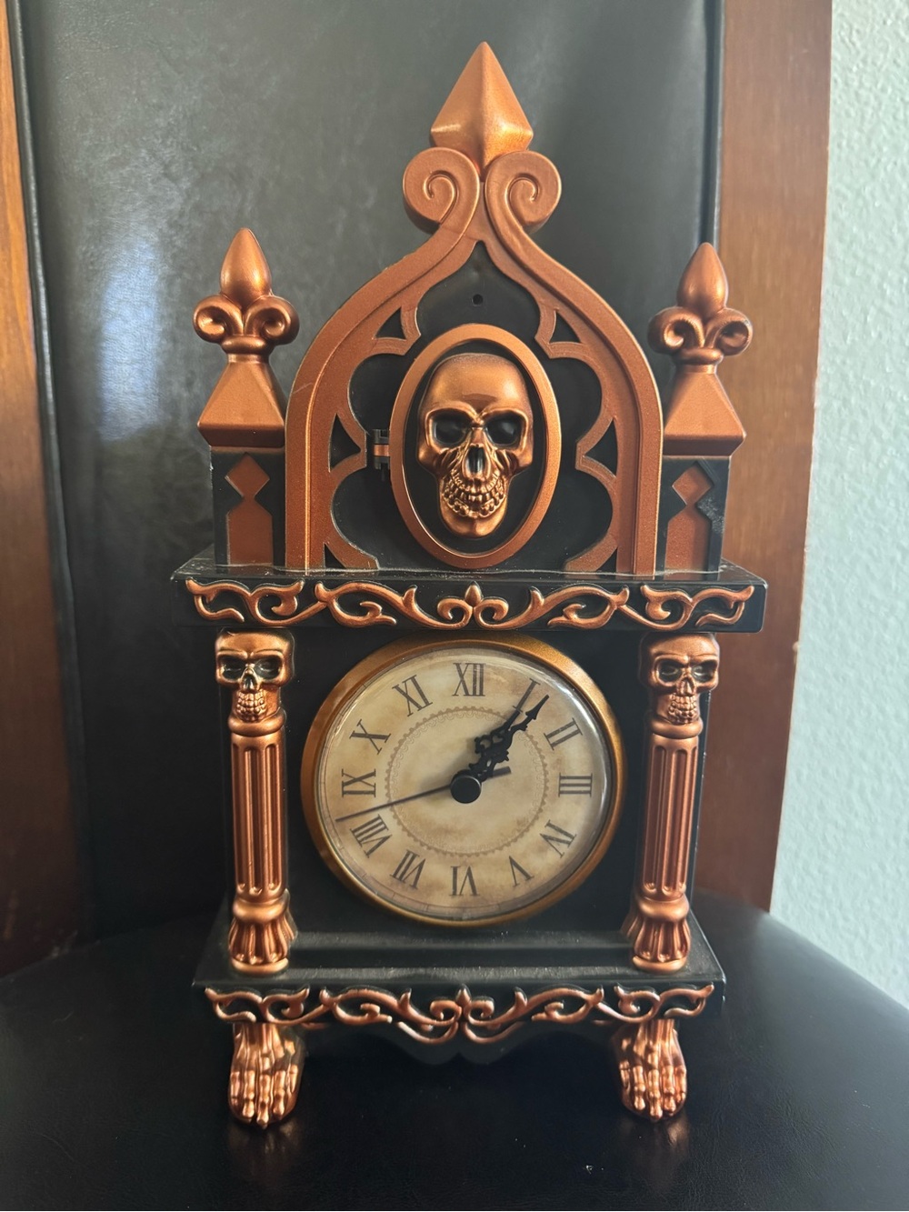 LUC Halloween clock Copper Skull Mantel Clock Wall Decor spooky scary